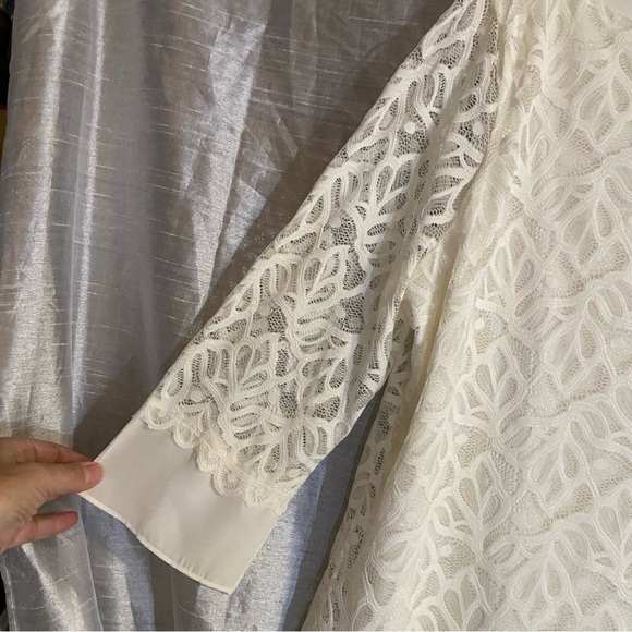 Charter Club petite, SZ PXL, GUC lacy lined top with crepe hem and cuffs, dressy - Picture 6 of 10